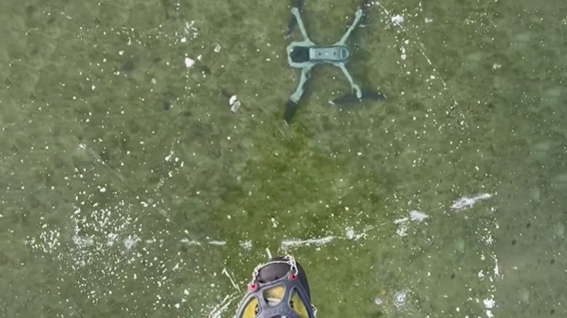 Sous la glace, le drone !