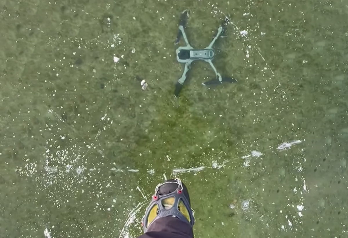 Sous la glace, le drone !