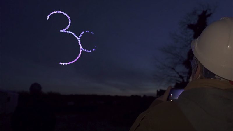Dronisos participera aux shows des 30 ans de Disneyland Paris avec 200 drones en vol simultané