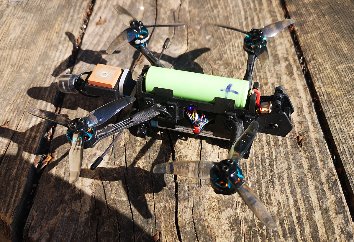 DIY : mettre une batterie plus puissante dans son drone