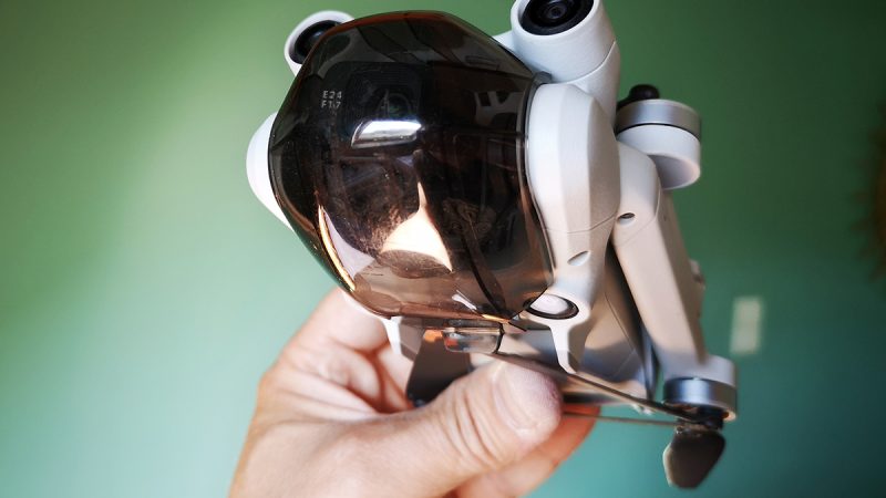 DJI Mini 3 Pro : l’astuce pour installer facilement la protection de la nacelle