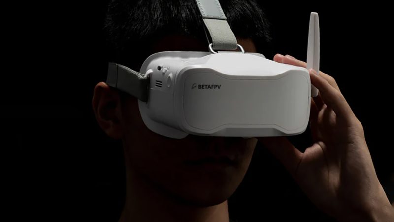 BetaFPV VR03 FPV Googles, un casque analogique capable d’enregistrer, pour un prix léger