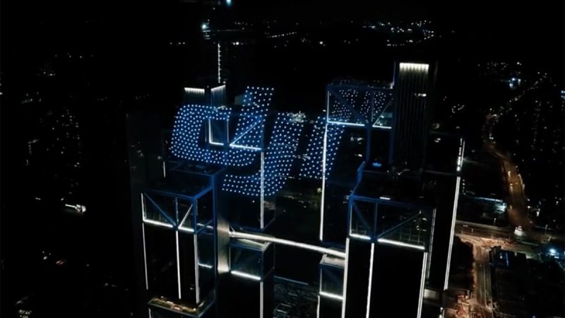 Pour fêter ses 16 ans, DJI s’offre un show avec un essaim de drones