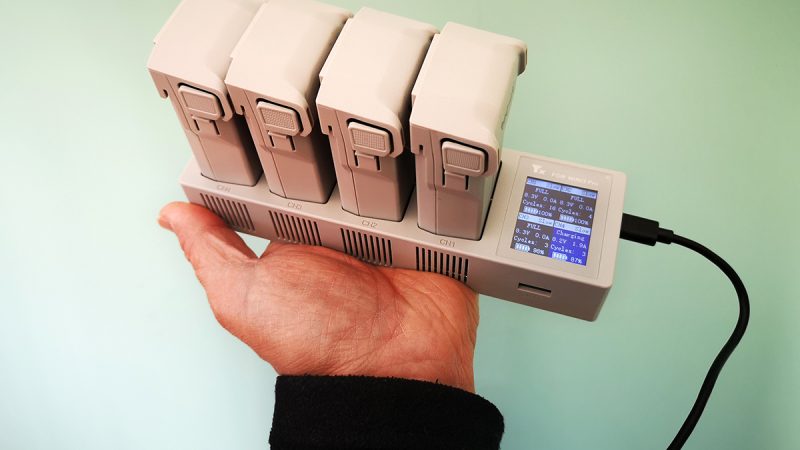 YX chargeur 4-en-1 pour DJI Mini 3 Pro, le test