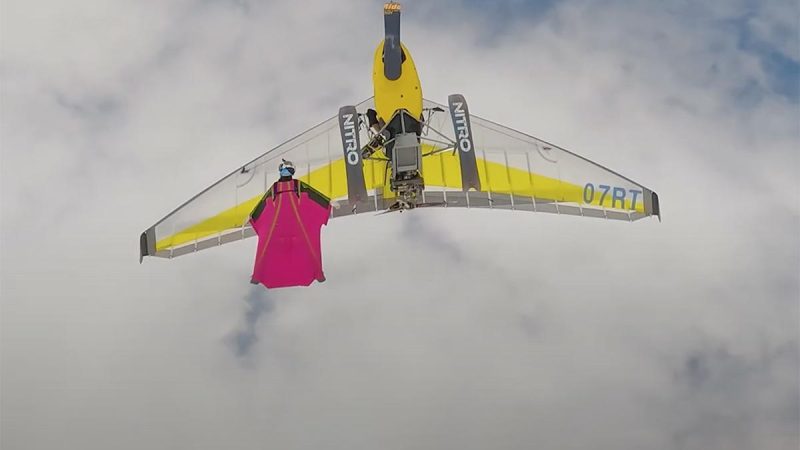 Cola FPV : World first with friends, en FPV racer, ULM et wingsuit