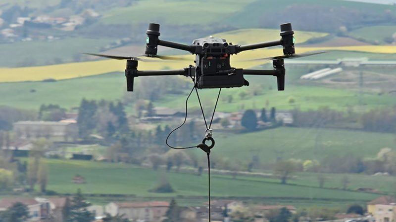 Elistair propose un module d’alimentation filaire pour le DJI M30
