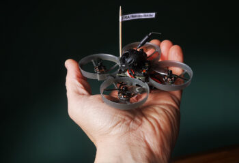 etiquettes drones 08