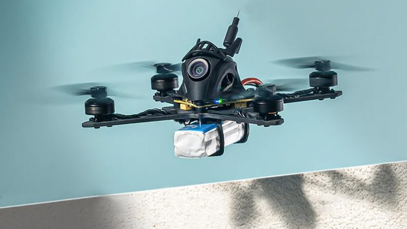 BetaFPV propose la nouvelle version du HX115 SE, un racer toothpick qui passe en 2S