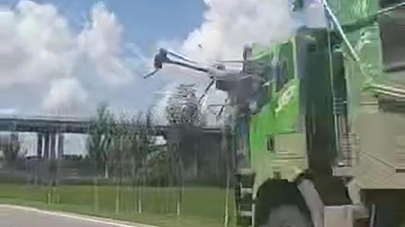 Crash : le DJI Agras T40 vs le camion