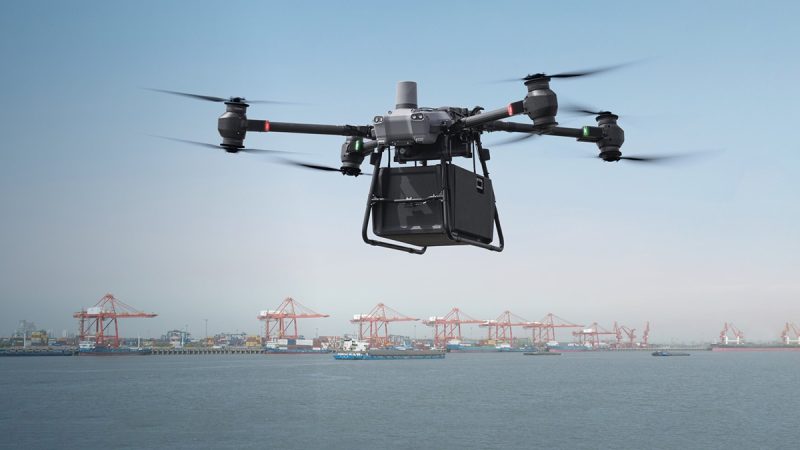 DJI présente le FlyCart30 pour le transport de charges