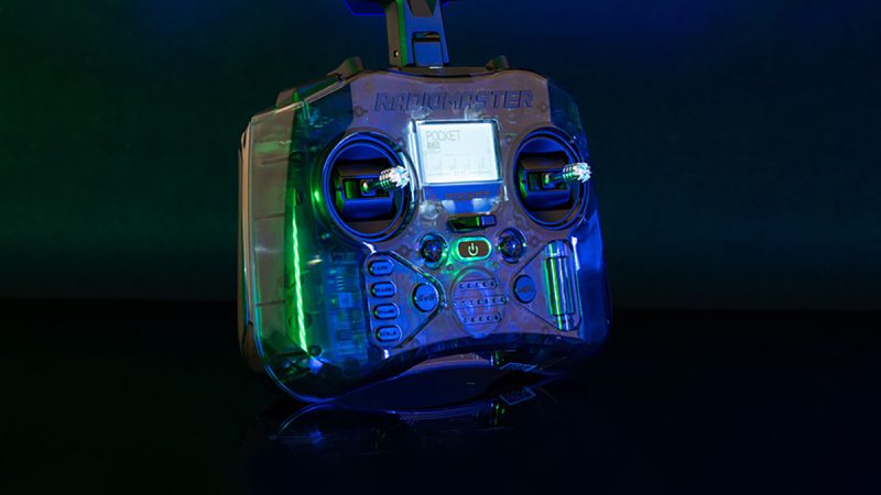 Radiomaster présente la Pocket, une radiocommande compacte ExpressLRS ou multiprotocole