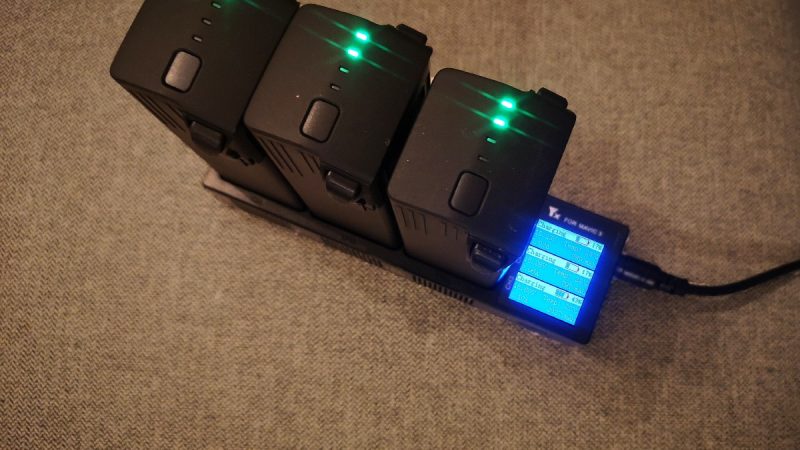 Parbeson : le test d’un chargeur à 3 batteries en simultané pour la gamme des Mavic 3