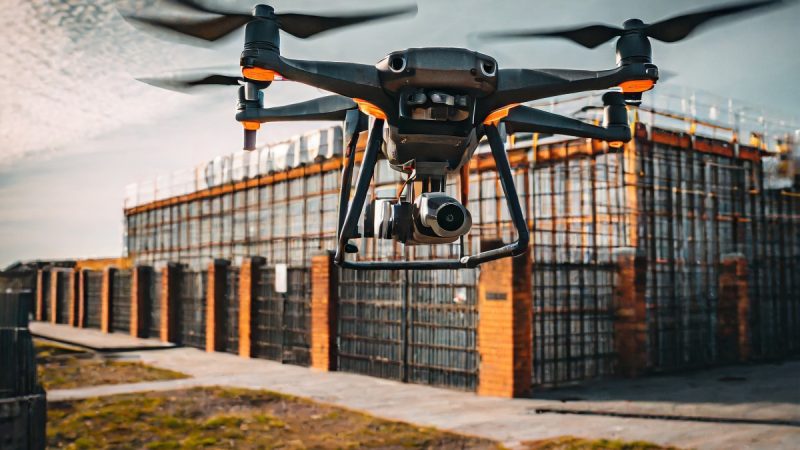 Equipement de lutte anti-drones : 90 prisons françaises devraient être équipées à compter de 2026