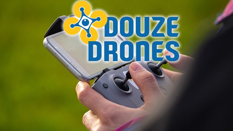 Jobs : Douze Drones recherche des formateurs freelance spécialisés en pulvérisation, démoussage et thermographie