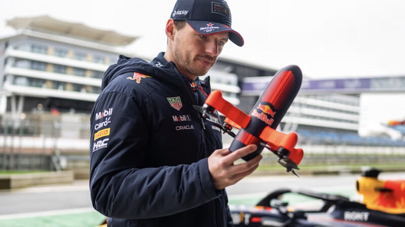 Red Bull : « Le drone FPV capable de filmer le plus rapide du monde »