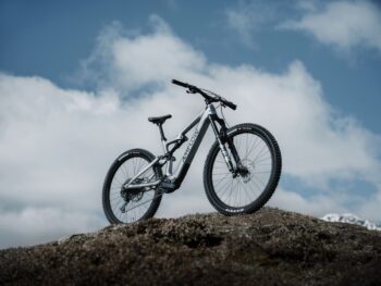 dji avinox amflow 49