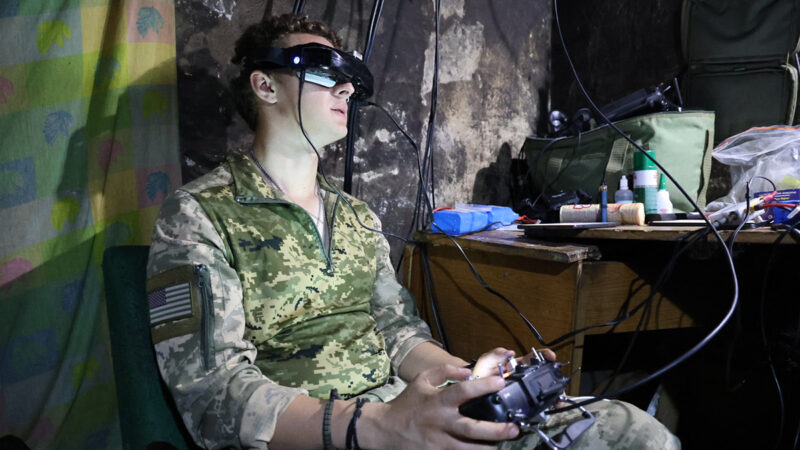 Reportage de David Kirichenko sur l’usage des drones sur le front ukrainien