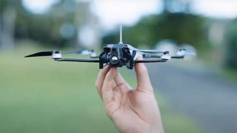 Trace, un nano drone militaire de Vantage Robotics pour des missions de surveillance