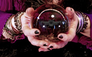 boule cristal drone 2025