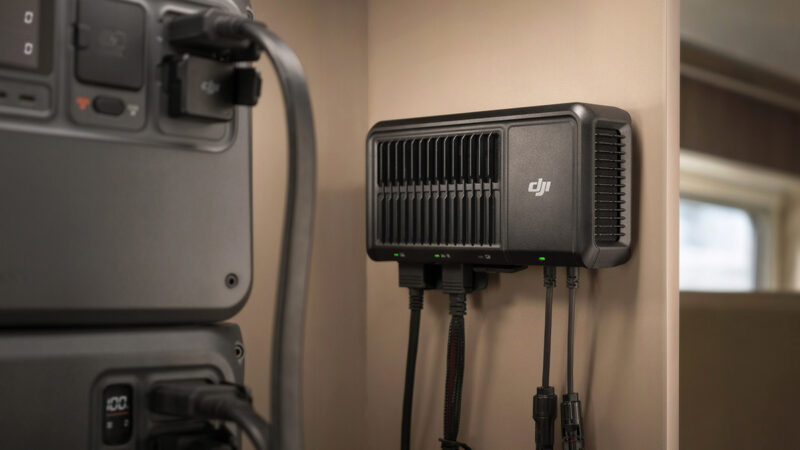 DJI propose des chargeurs rapides solaires et pour voitures pour l’écosystème DJI Power
