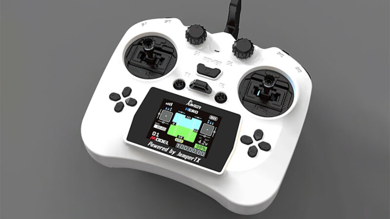 Jumper propose la radiocommande Smart, en ExpressLRS 2,4 GHz à prix léger