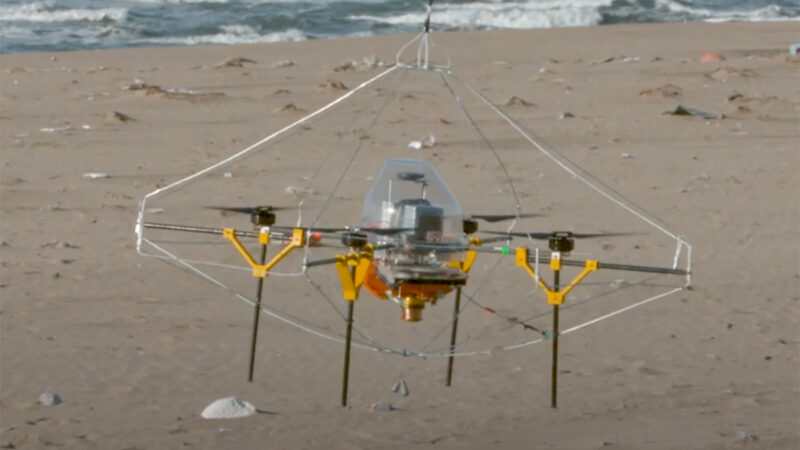 NTT a développé un drone déclencheur d’éclairs pendant les orages