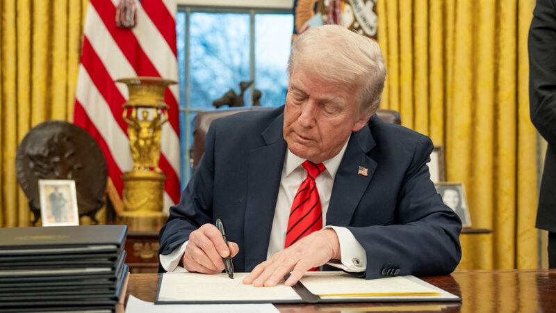 Donald Trump a signé 2 décrets pour « débrider la domination américaine des drones »