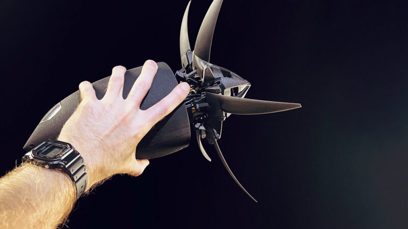 Xdown P.S.Killer, le drone militaire avec un look de ballon de football américain