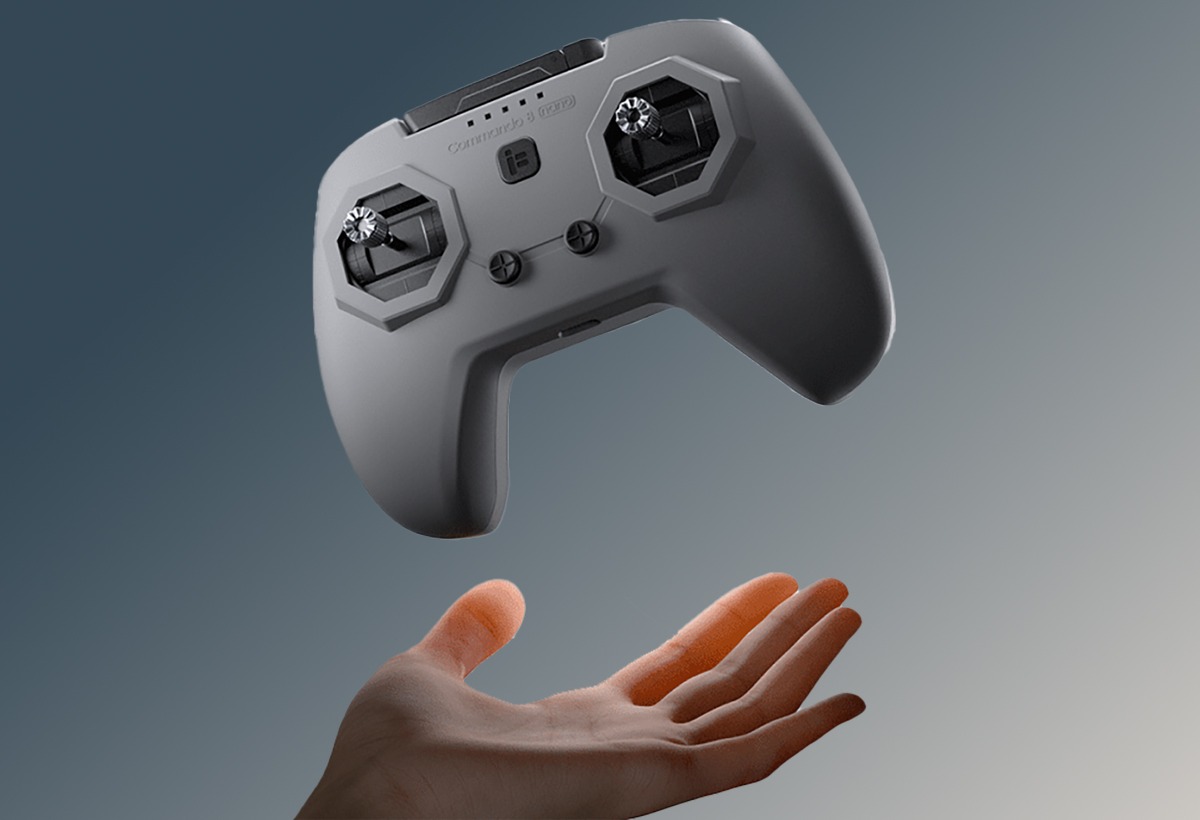 iFlight propose la Commando 8 Nano, une radiocommande ExpressLRS petit format et petit prix