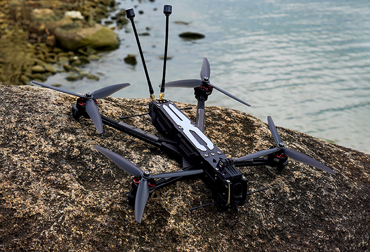 Deep Space propose le ROC7, un drone FPV de 7 pouces destiné au long range, à équiper en DJI O4 Pro