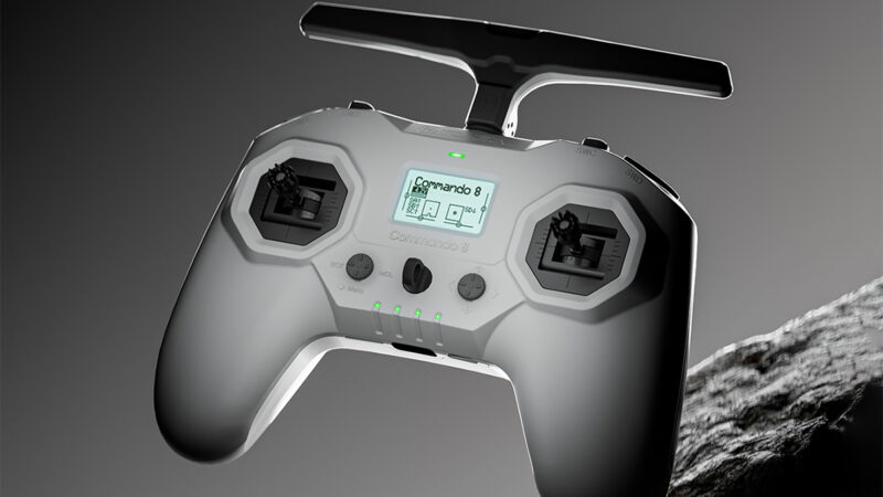 iFlight a dévoilé la Commando 8 Pro, une radiocommande ExpressLRS dual-band 1 Watt