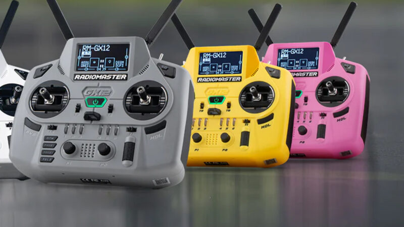 Radiomaster a présenté la radiocommande ExpressLRS double bande GX12 Crush, avec un boitier couleur