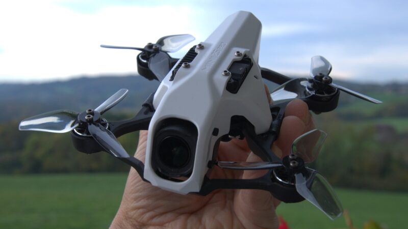 SpeedyBee Mario Mini 25 : le test d’un nano drone FPV 3S en DJI O4 qui se prend pour un cinewhoop