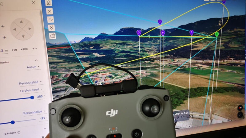 Litchi propose d’utiliser une radiocommande pour préparer des plans de vol avec waypoints