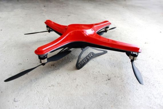 Helios 400, face à l’AR.Drone 2